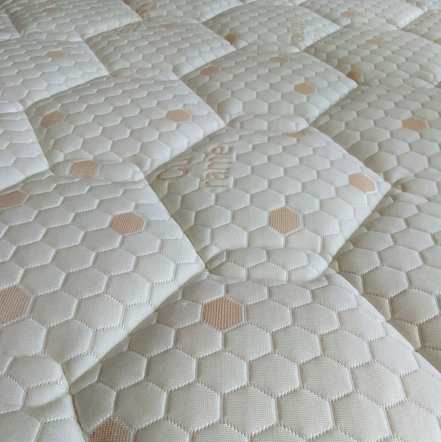 Rame Therapy mattress in H22 memory gel with 3D on the summer side - TRIO RAME