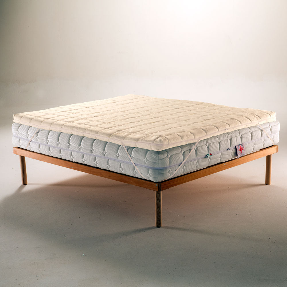 Removable Bamboo Mattress Topper in Natural Latex, 5 cm high